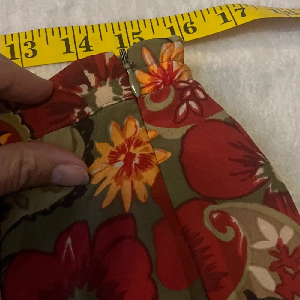 (095)Sag Harbor Floral A-Line Skirt - Red and Green - Picture 5 of 7
